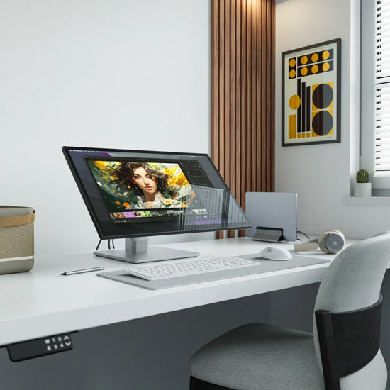 Monitor táctil Clarity Fold Touch 27" 4K UHD con carga USB-C de 65 W, webcam y soporte plegable