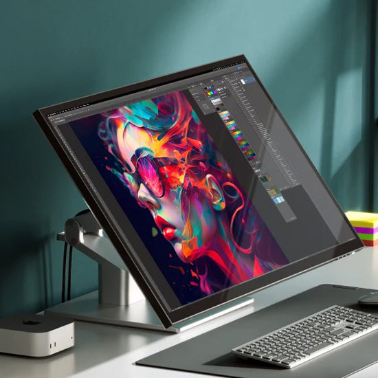 Monitor UHD Clarity 6K Touch de 32" con alimentación USB-C y pantalla táctil
