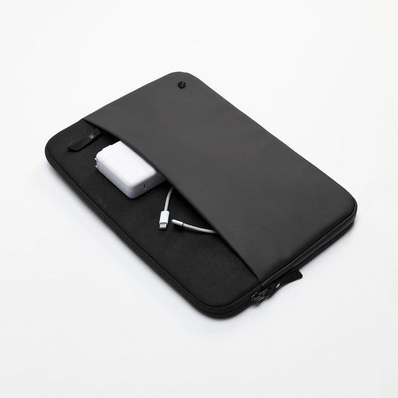 Funda A.R.C MacBook Pro 14" Negra