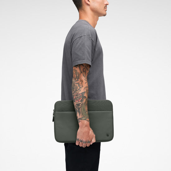 Funda A.R.C MacBook Pro 14" Smoked Ivy