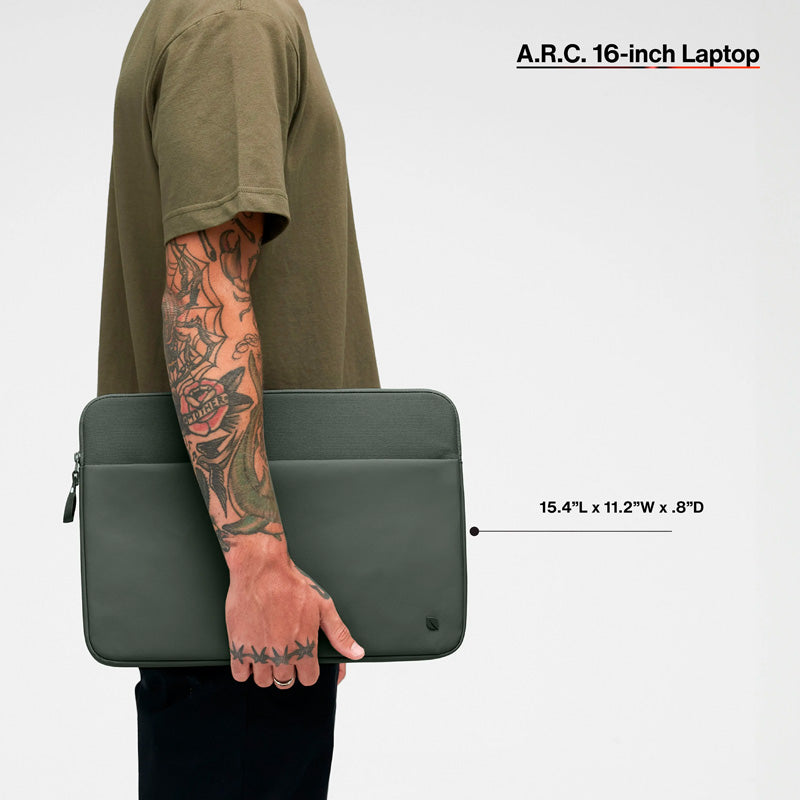 Funda A.R.C MacBook Pro 16" Smoked Ivy