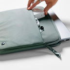 Funda A.R.C MacBook Pro 16" Smoked Ivy