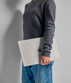 Carcasa rígida MacBook NEO transparente