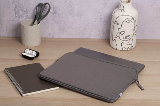 Funda MacBook Pro/Air 13 Basics ²Life Gris/Blanco