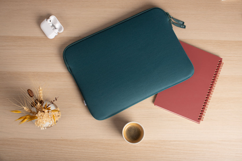 Funda MacBook Pro/Air 13 Basics ²Life Verde/Blanco