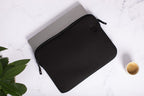 Funda MacBook Air 15 Basics ²Life Negro/Blanco