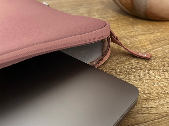 Funda MacBook Pro/Air 13 Basics ²Life Rosa/Blanco