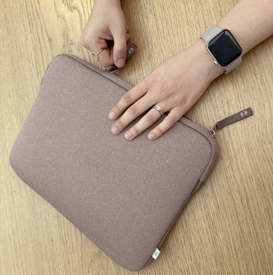 Funda MacBook Pro/Air 13 Shade ²Life Marrón