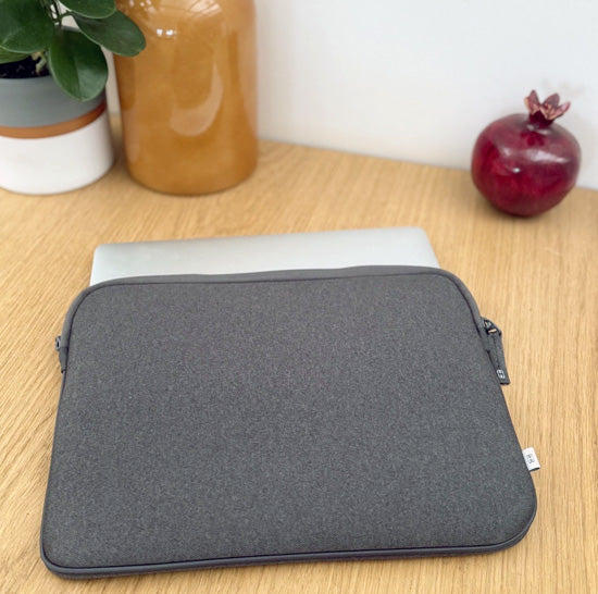 Funda MacBook Pro 16 Shade² Life Antracita