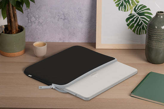 Funda MacBook NEO Basics²Life Perfect Fit Black / Moon