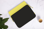 Funda MacBook NEO Basics²Life Perfect Fit Black / Lemon