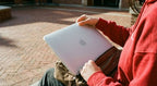 Funda DotSkin MacBook Neo Transparente