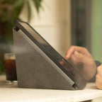 Active iPad Folio para iPad Pro 11 (M4/M5) Sand Stone