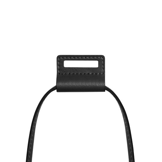 Correa de piel negra tipo "sling"