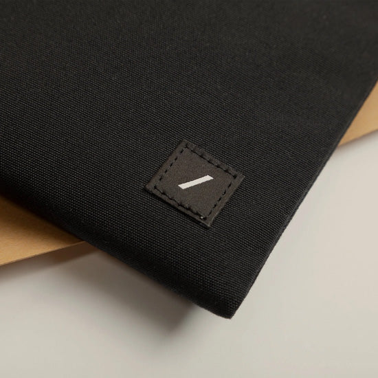 W.F.A Stow Lite MacBook Pro 14" Negro