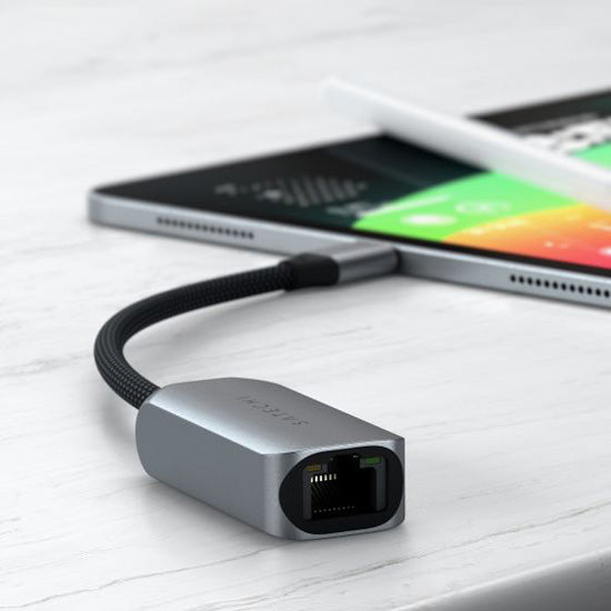 Adaptador USB-C a Ethernet 2.5 Gigabit Space gray
