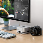 Soporte compacto y hub con enclosure SSD para el Mac Mini 2024, ofreciendo opciones de conectividad expandidas
