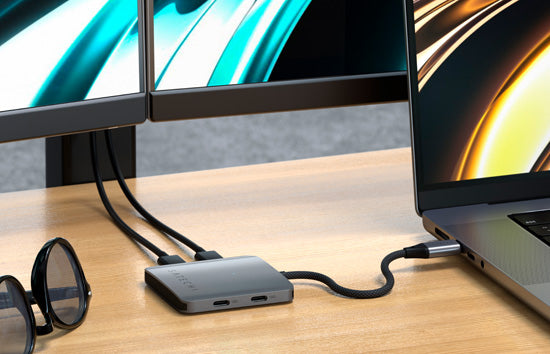 Hub USB-C de 4 puertos con PD gris espacial