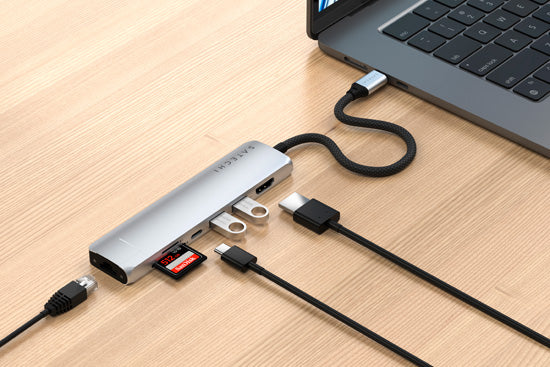 Adaptador multipuerto USB-C Delgado 7 en 1 con Ethernet Plateado