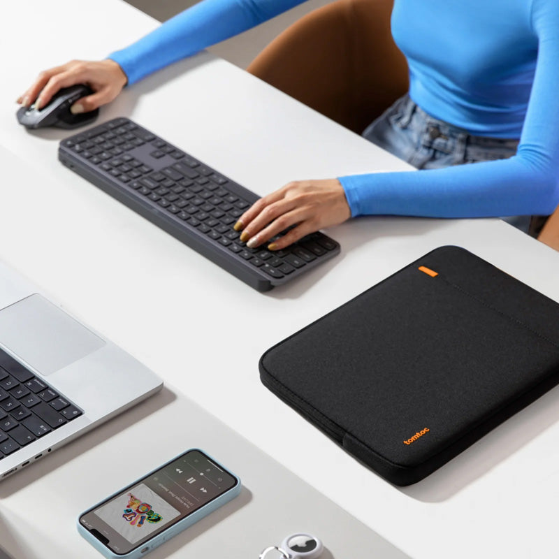 Funda Defender-A13 para MacBook Pro 14" Negro