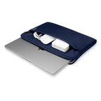 Funda Light-A18 para MacBook Air y Pro 13" (M5/M4/M3) Azul Marino