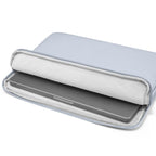 Funda Light-A18 para MacBook Air y Pro 13" (M5/M4/M3) Light Blue