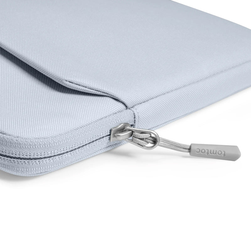 Funda Light-A18 para MacBook Air y Pro 13" (M5/M4/M3) Light Blue