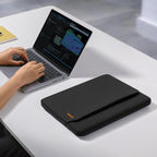 Funda Light-A18 para MacBook Air y Pro 13" (M5/M4/M3) Negro