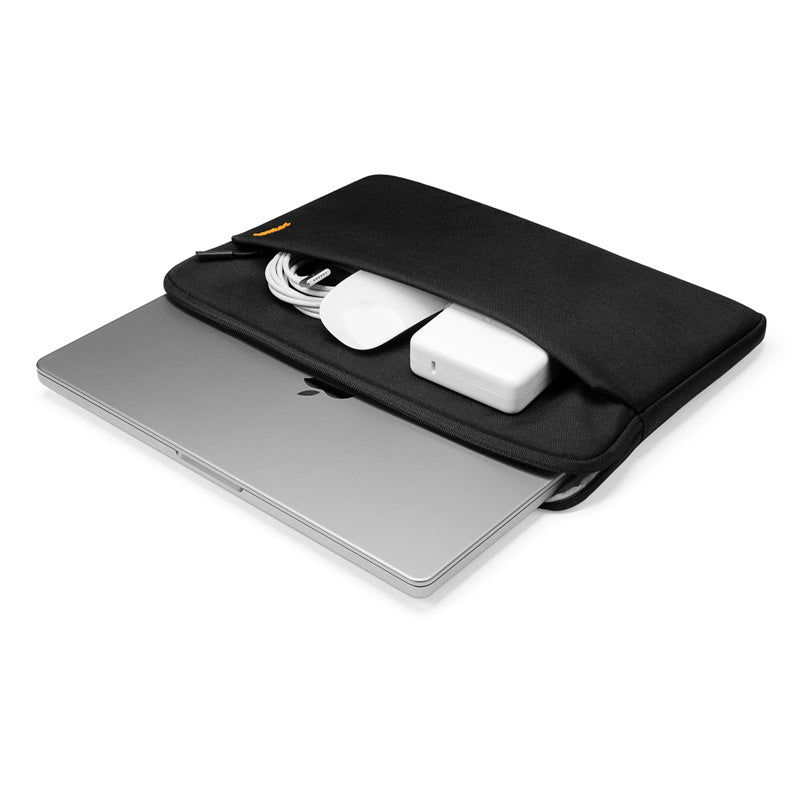 Funda Light-A18 para MacBook Air y Pro 13" (M5/M4/M3) Negro