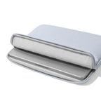 Funda Light-A18 para MacBook Neo de 13" Azul Claro