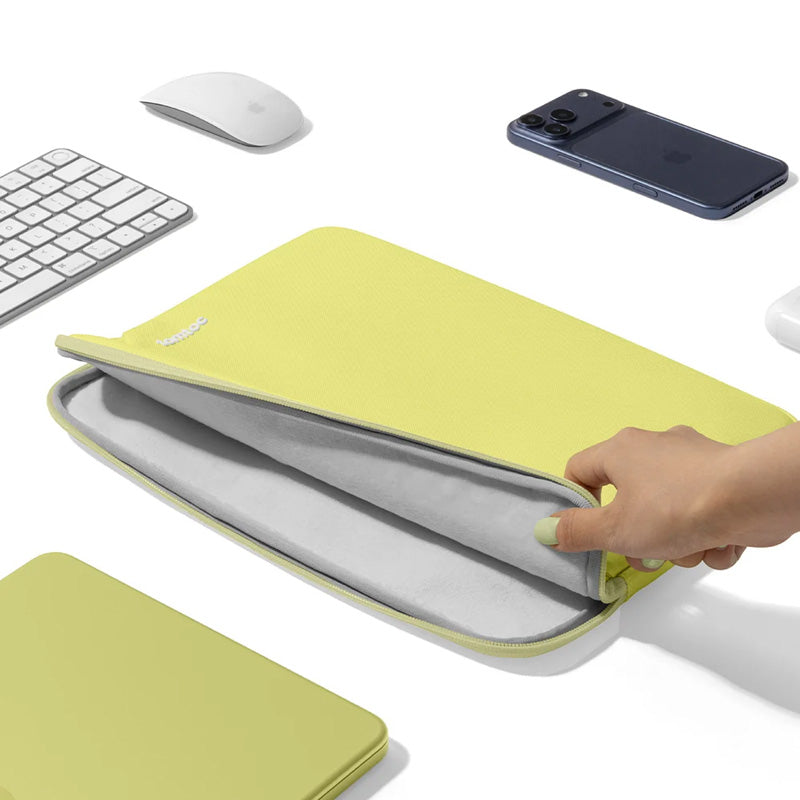 Funda Light-A18 para MacBook Neo 13" Citrus