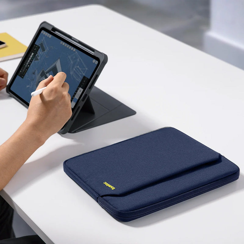 Funda Light-B18 para iPad (A16) y Air/Pro 11" Azul Marino