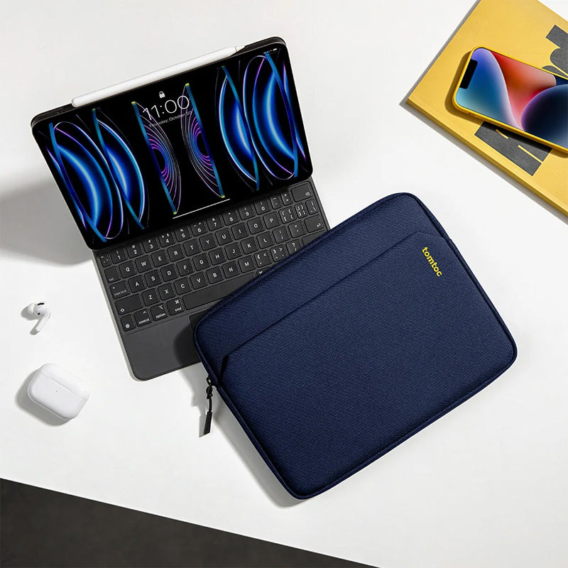 Funda Light-B18 para iPad (A16) y Air/Pro 11" Azul Marino