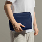 Funda Light-B18 para iPad (A16) y Air/Pro 11" Azul Marino