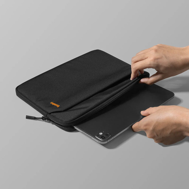 Funda para tableta Light-B18 iPad (A16) y Air/Pro 11" Negro