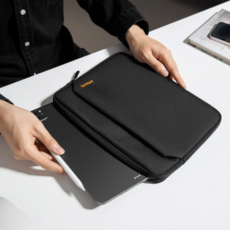 Funda para tableta Light-B18 iPad (A16) y Air/Pro 11" Negro