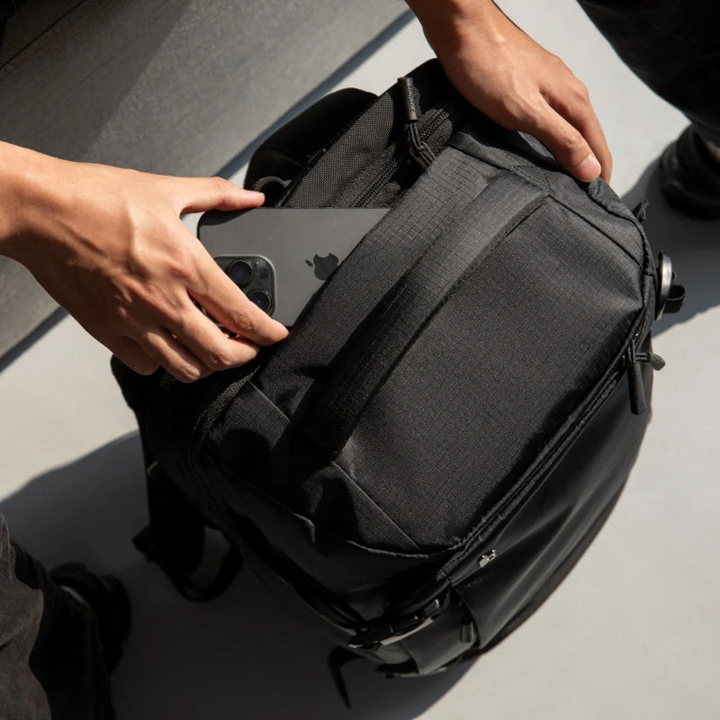 Mochila de viaje Navigator-T66 Liteway 40L Negra