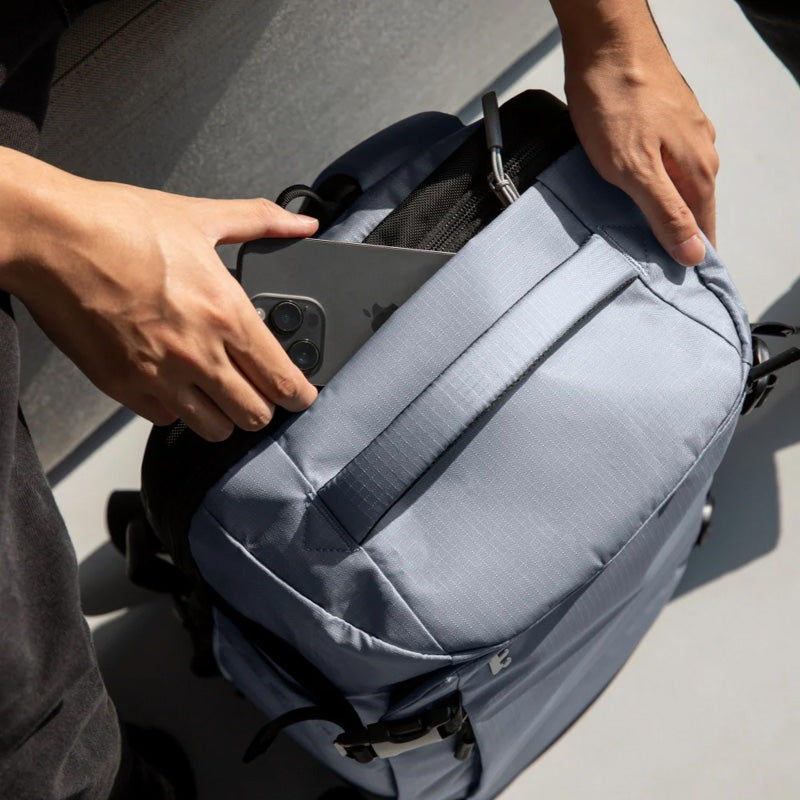 Mochila de viaje Navigator-T66 Liteway 20L Gris