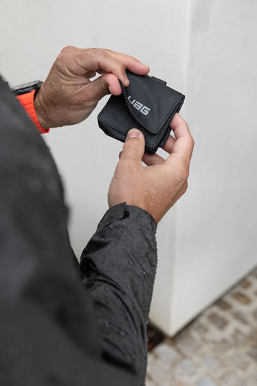 Funda de rescate para auriculares inalámbricos - DRYOUT® Active Moisture-Removal Technology™