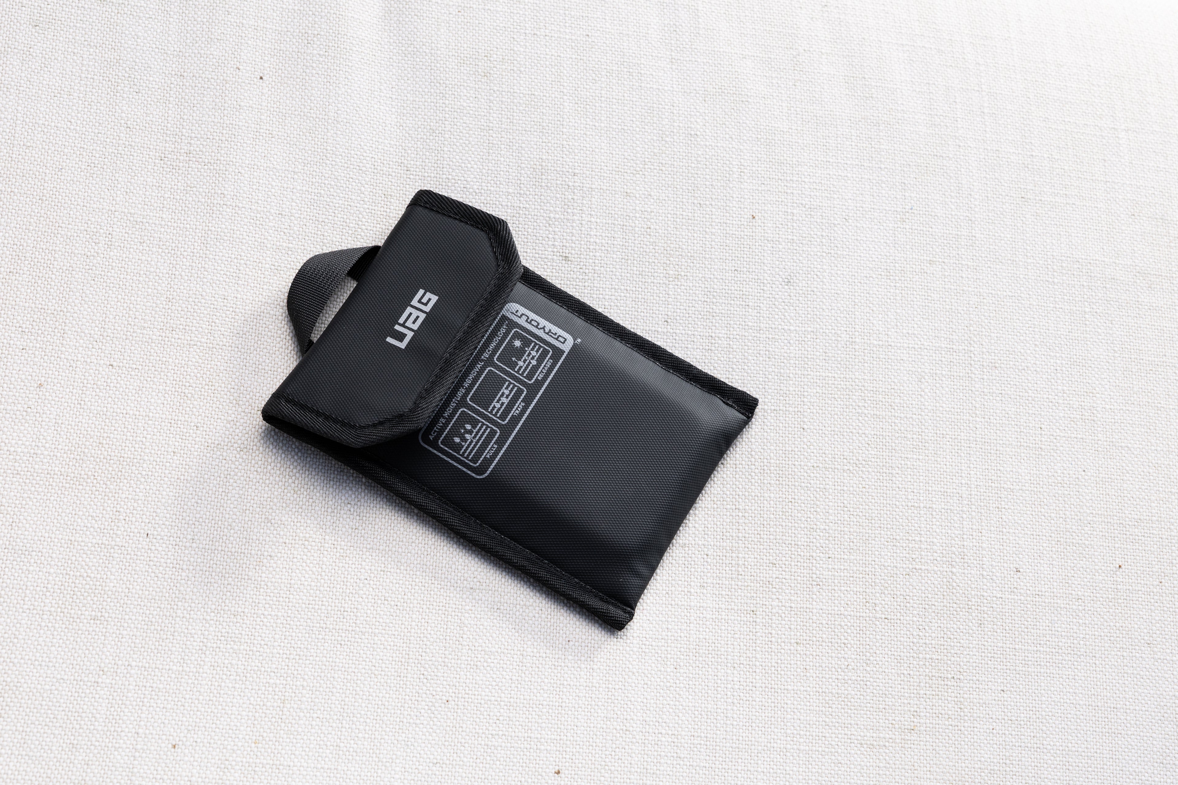 Funda de recuperación para teléfono - DRYOUT® Active Moisture-Removal Technology™
