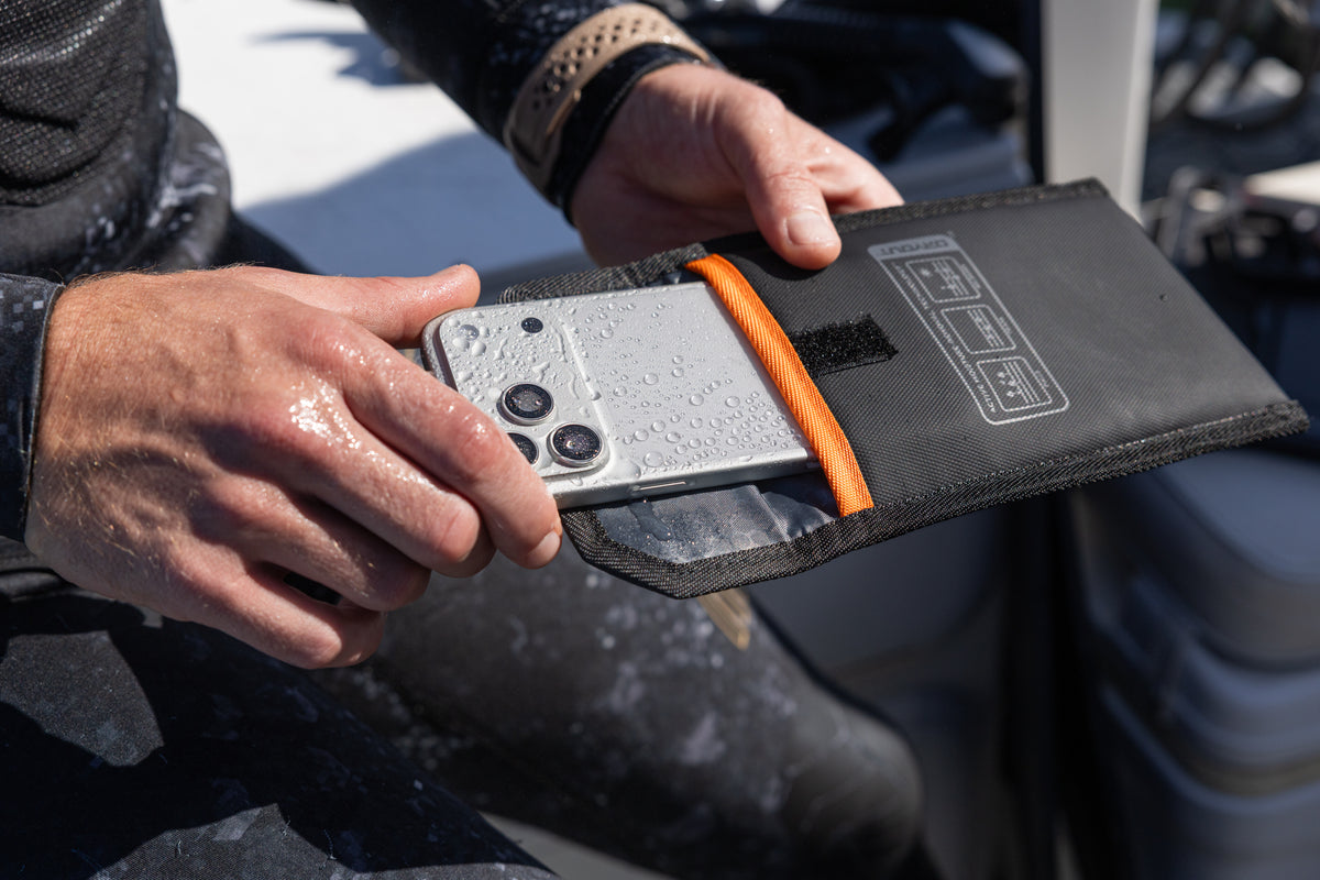 Funda de recuperación para teléfono - DRYOUT® Active Moisture-Removal Technology™