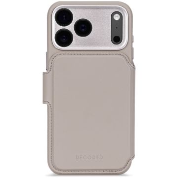 MagSafe detachable folio iPhone 17 Pro Solid Clay